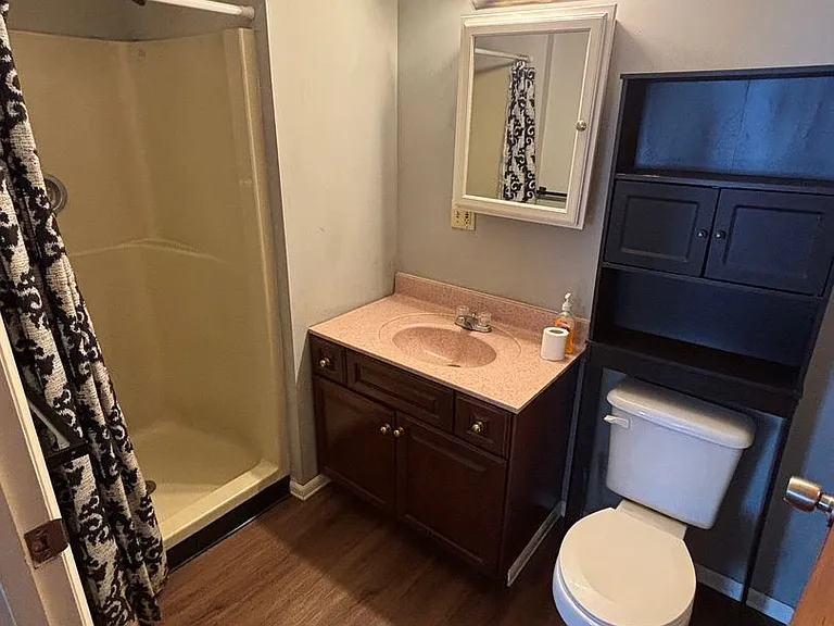 21 N Water Ave #A — Photo 4