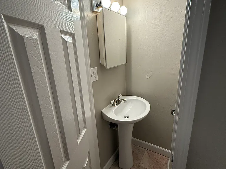 295 Shirley St #1 — Photo 8
