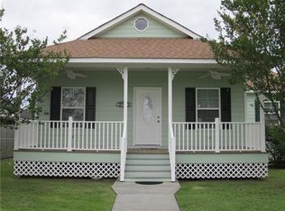 3720 Decomine Dr, Chalmette, LA 70043