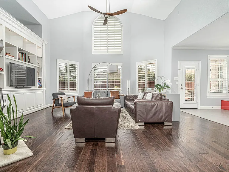 5907 Ballina Canyon Ln — Photo 3
