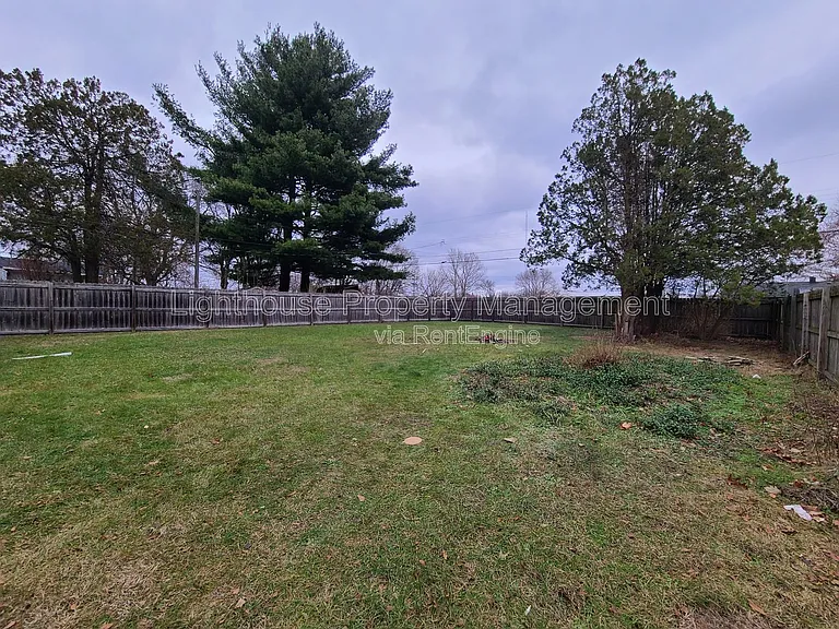 1387 Hurd Ave — Photo 19