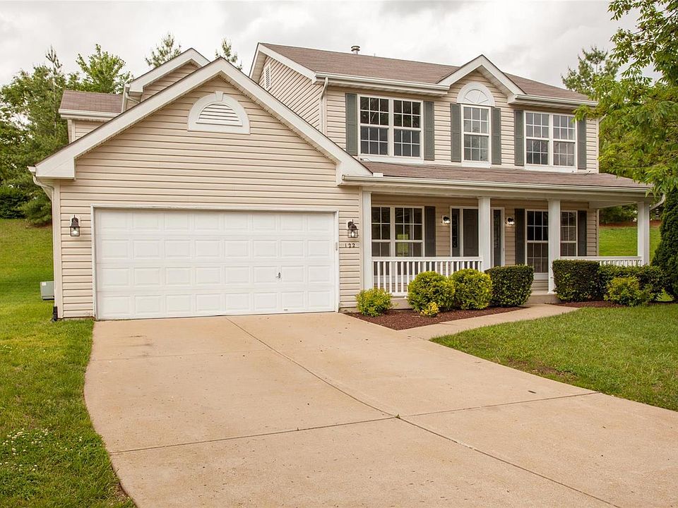 1st image of 122 Riverwood Park Dr