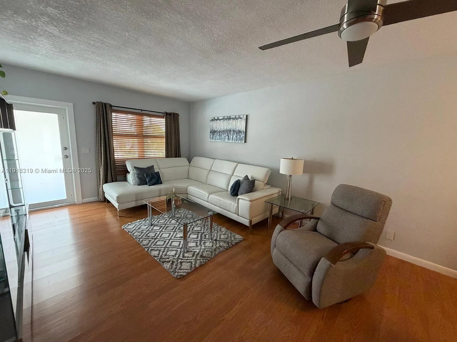 Coastal Garden Condo — Photo 3
