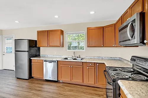 207 Oakwood Loop #207 Photo 1