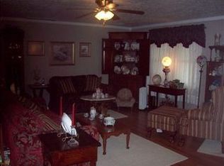 1227 Paint Lick Rd, Paint Lick, KY 40461