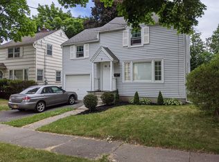 61 Fort Hill Ter, Rochester, NY 14620