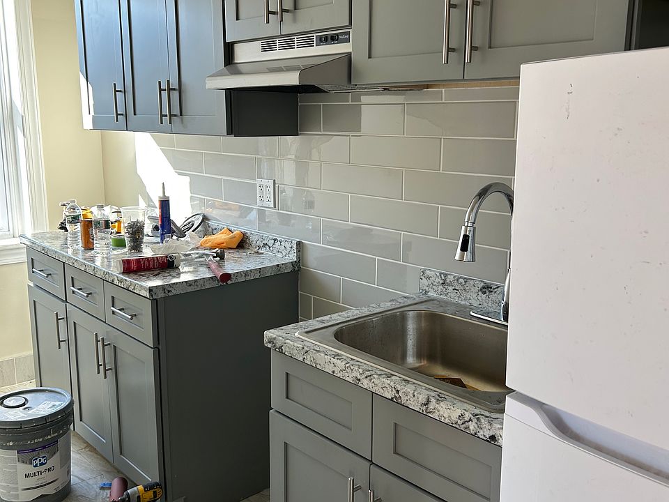 1st image of 4725-4727 Chester Ave #C2