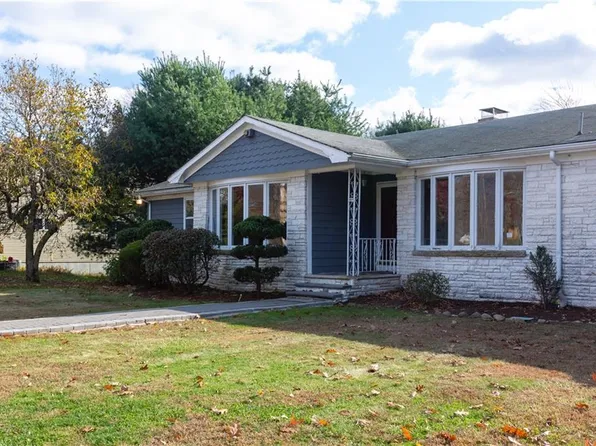 716 Central Ave, Johnston, RI 02919