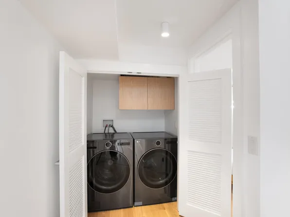 274 7th Street image 15 of 40