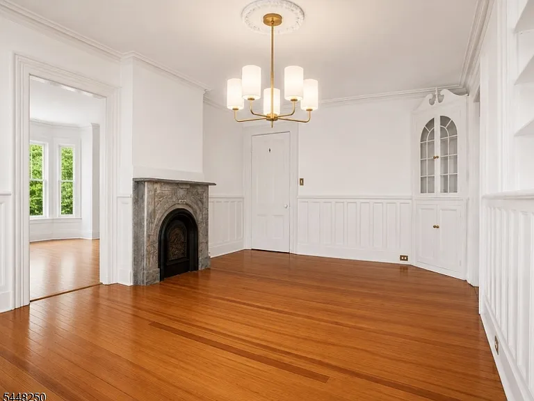 28 Franklin Pl — Photo 4