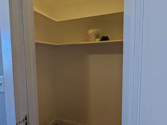 3rd image of 1946 1/2 N Spaulding Ave APT 3B
