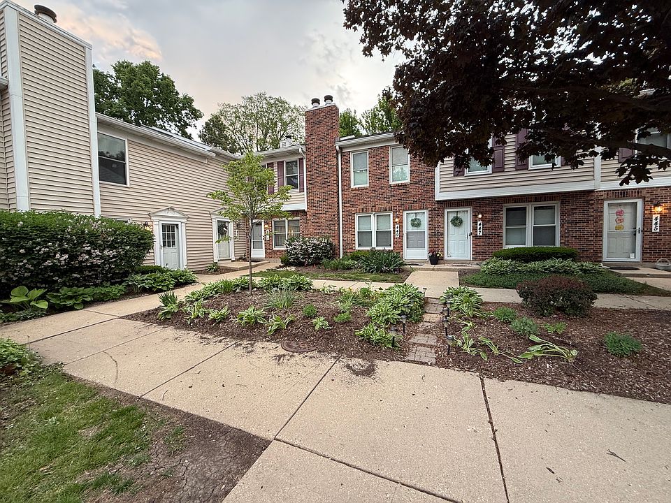 1st image of 455 Kensington Ct