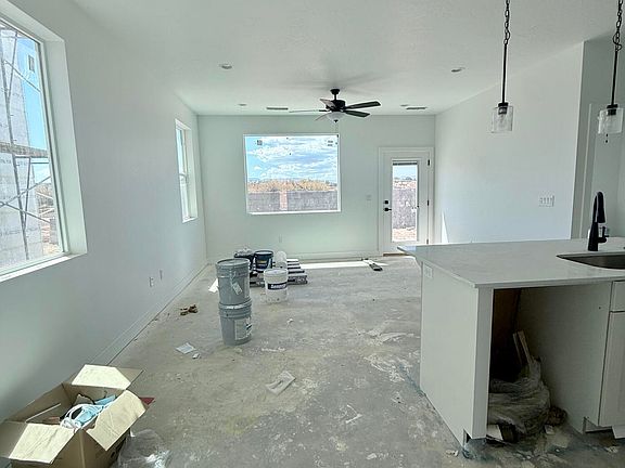 4th image of 2678 E Suniva Way