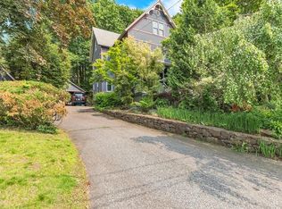 15 James St, Greenfield, MA 01301