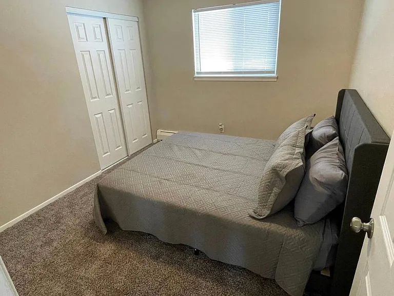 1179 Cree Dr #1 — Photo 8