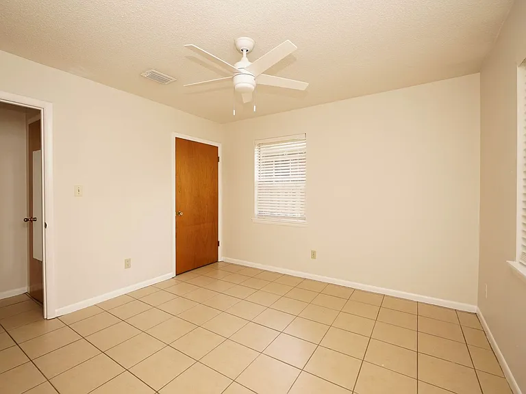 260 Glenview Ave — Photo 16