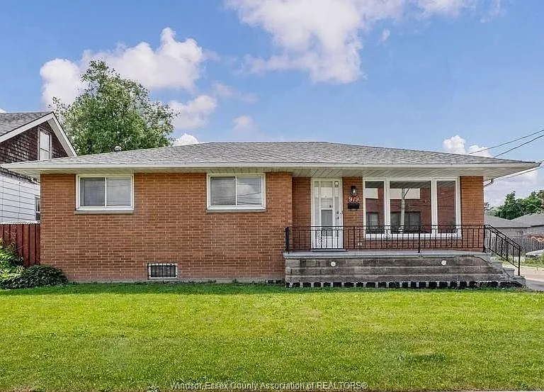 979 Arthur Rd #MAIN — Photo 1