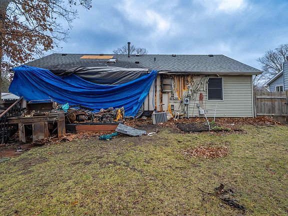 5th image of 2738 W Millbrook Ct