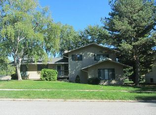 212 1/2 Angie Dr, Cedar Falls, IA 50613