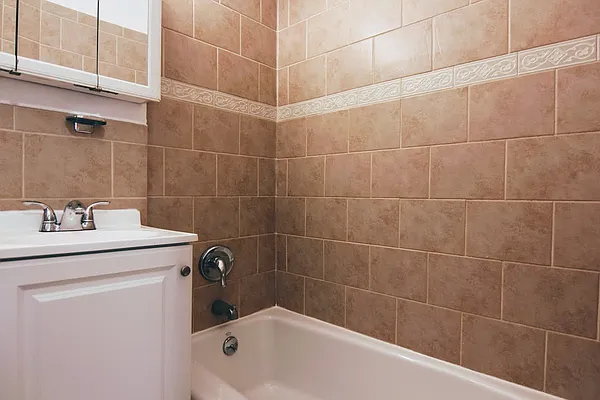 Rented by GPA Realty | media 28