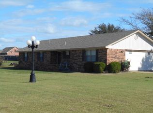 27 Scenic Cir, Ardmore, OK 73401