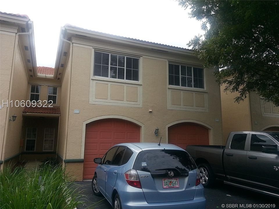 1st image of 2490 Centergate Dr APT 105