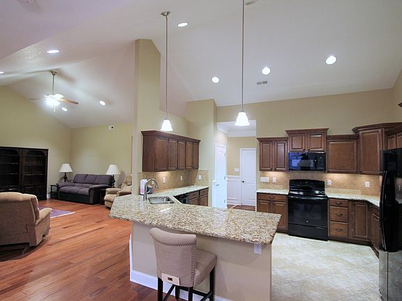 3rd image of 7548 Napa Valley Way