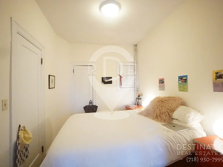 340 7th Ave #4R — Photo 12