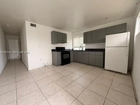848 SW 5th St #203 — Photo 9