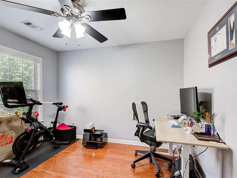 513 Stepney Ct SE — Photo 30
