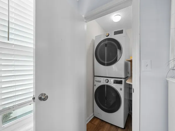 115 67th St, Virginia Beach, VA 23451