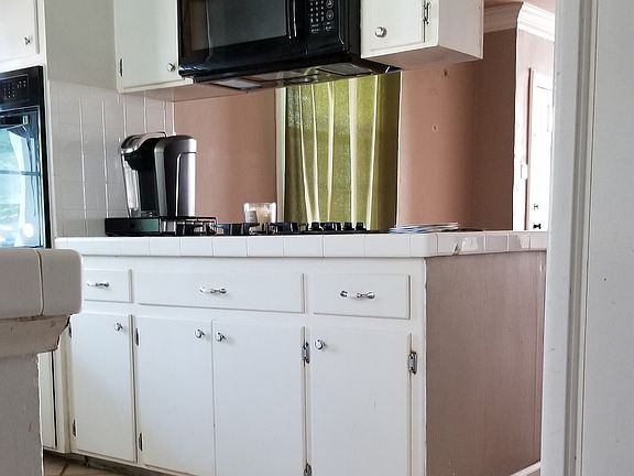 Kitchen Facelift soon!
