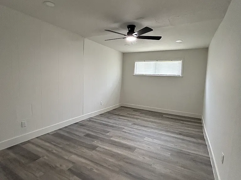 1636 Camellia Dr — Photo 7