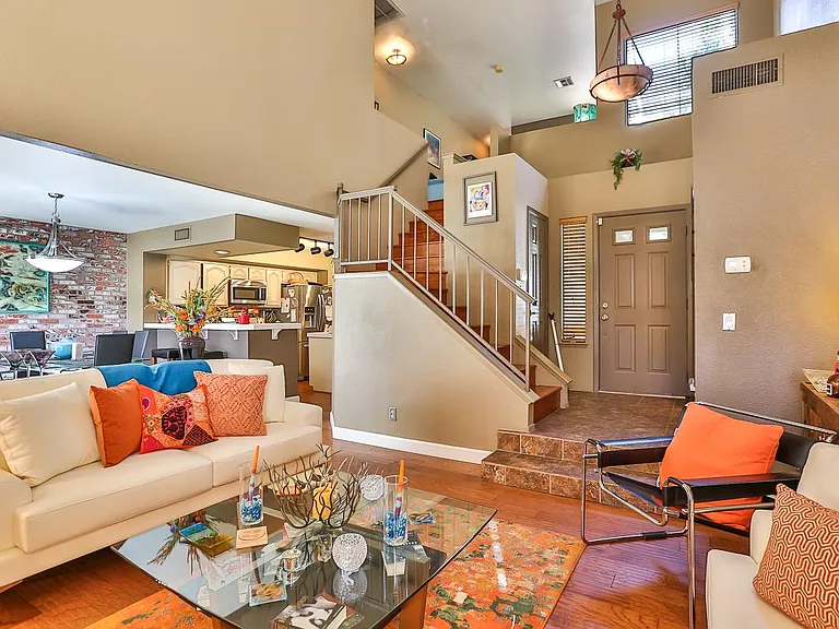 2657 Seashore Dr — Photo 4