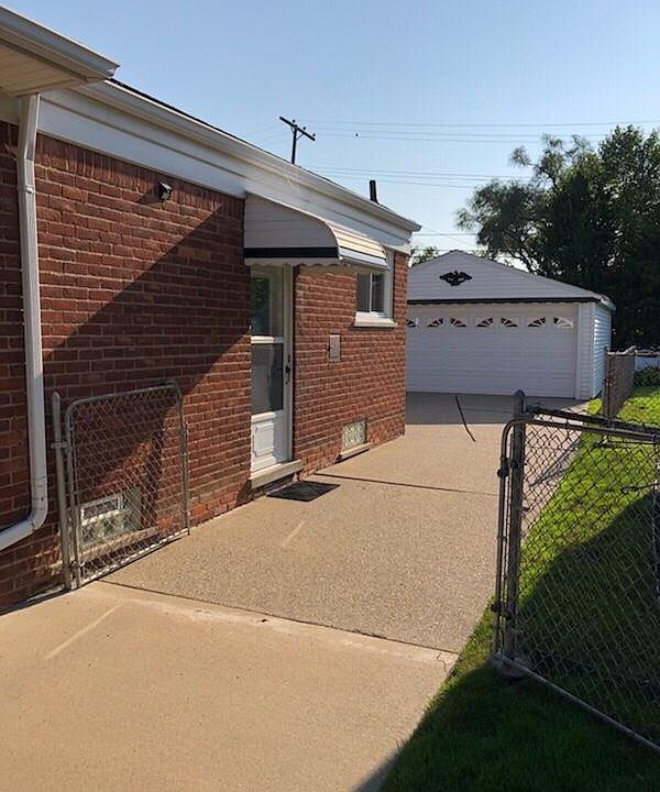 2nd image of 24834 Petersburg Ave