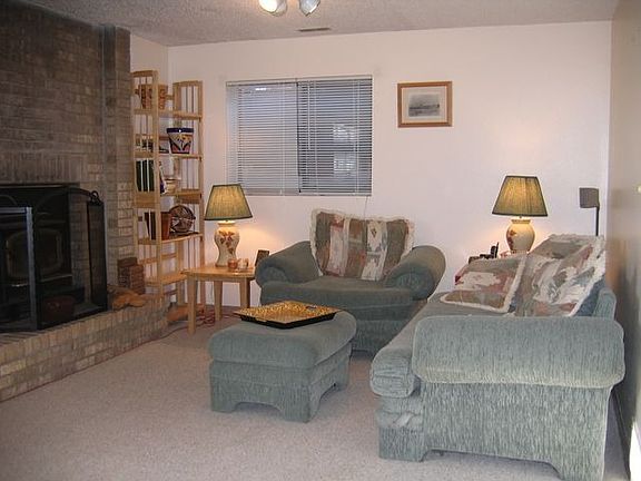 Family room w/FP