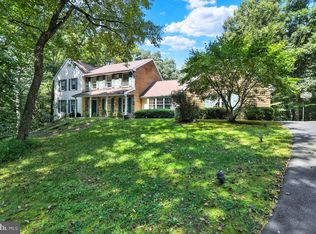 210 Whispering Pines Ln, Birdsboro, PA 19508