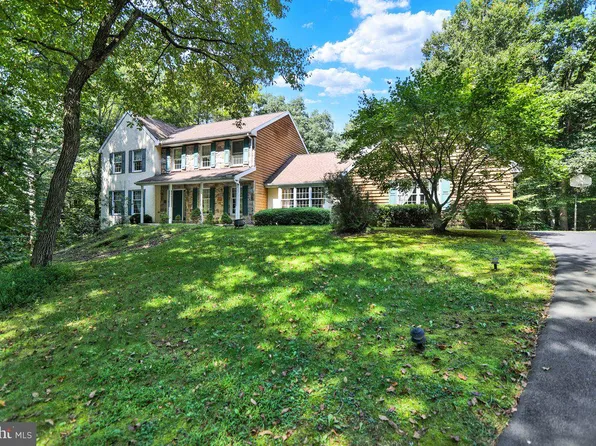 210 Whispering Pines Ln, Birdsboro, PA 19508