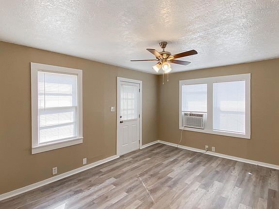 4th image of 2913 1st Ave #3