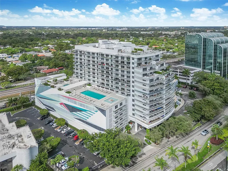 4250 Biscayne Blvd #301 — Photo 20