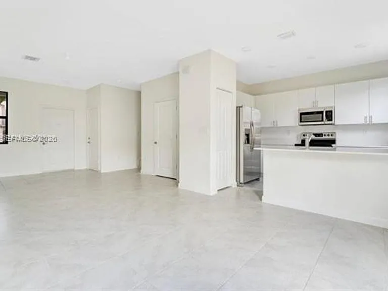 23382 SW 133rd Ct #Townhouse 23382 — Photo 3