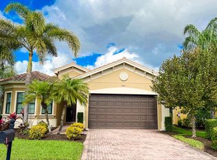 3805 Columbia Ct, Naples, FL 34119