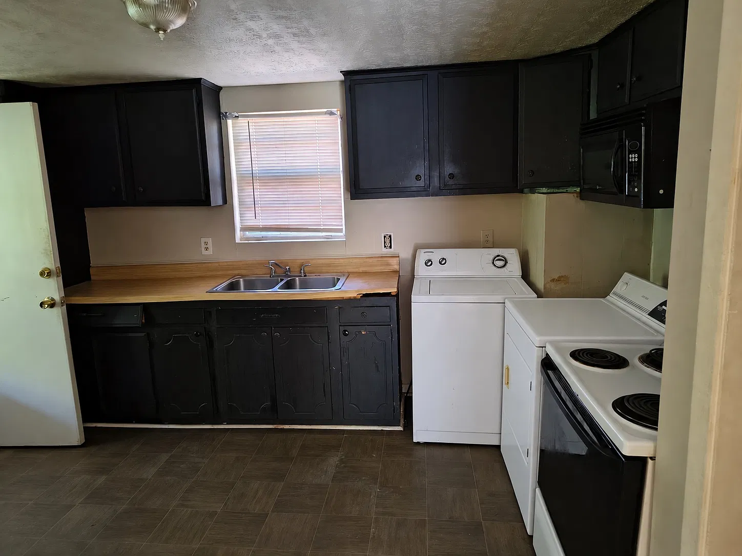 3 bed, 865 sqft, $1,000 — Photo 4