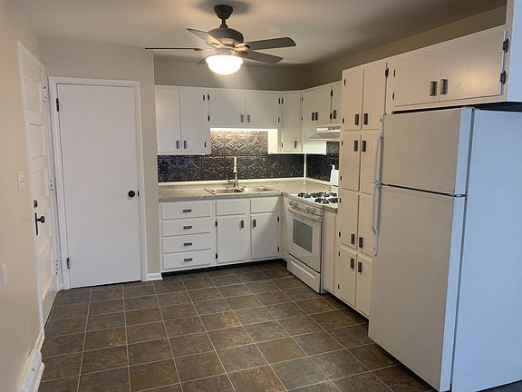 2nd image of 529 Fenelon Pl APT 1
