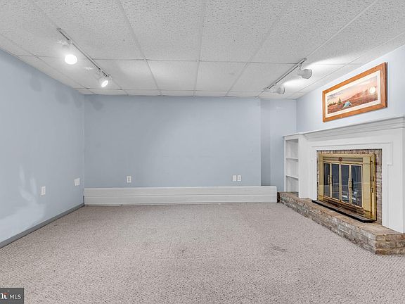 5th image of 832 Stoney Creek Dr