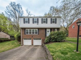 165 Thornberry Dr, Penn Hills, PA 15235