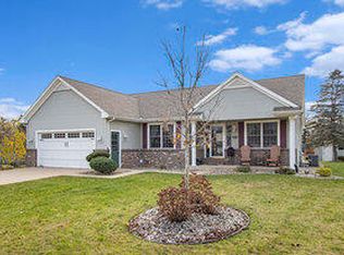 205 Gull Pointe Dr, Battle Creek, MI 49037