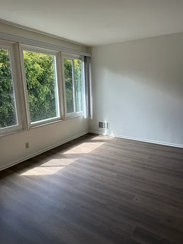 442 Landfair Ave #1/2 Photo 1