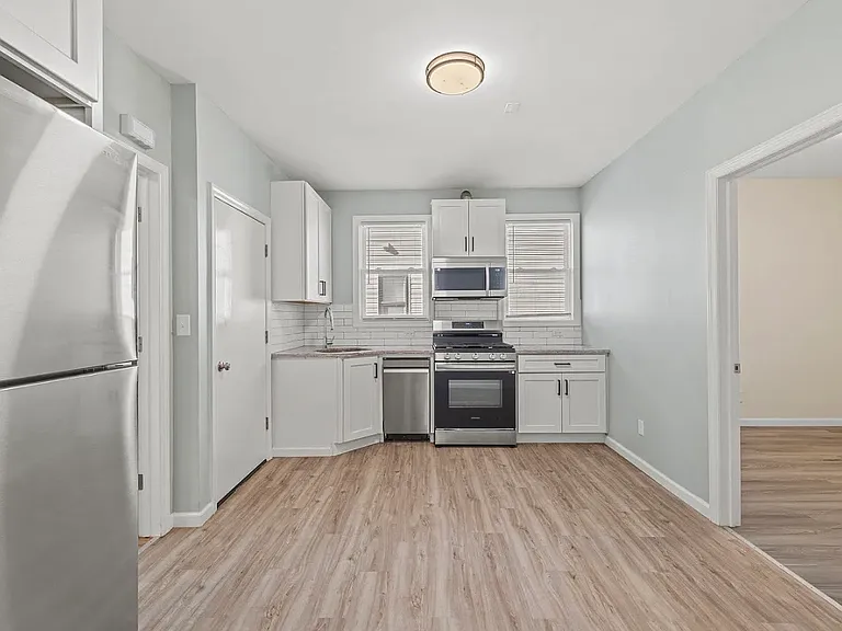 413 Lanza Ave #1 — Photo 4