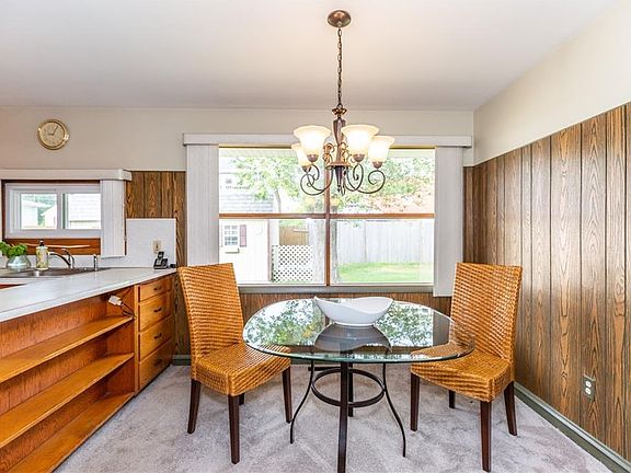 5th image of 10 Winthrop Ave
